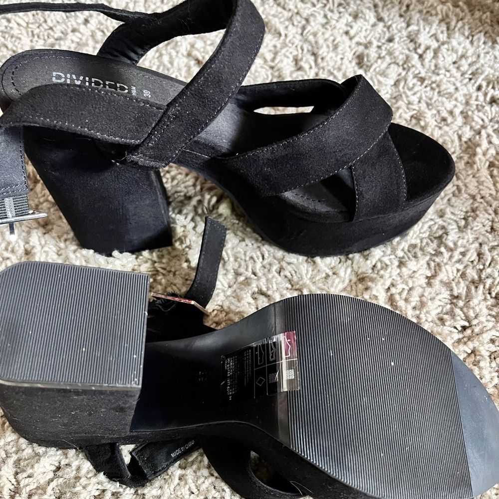 PLATFORMS - Picture 2 of 3